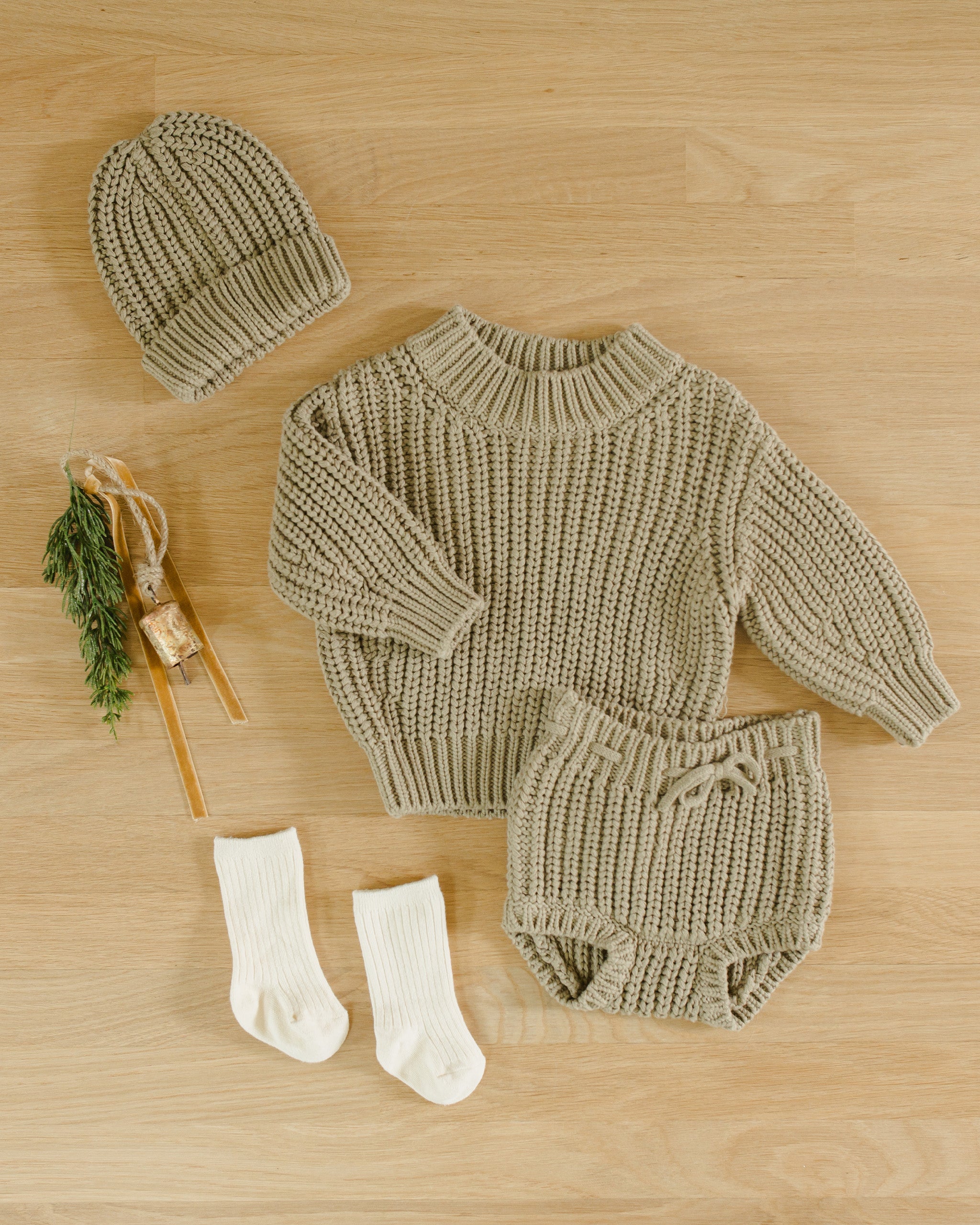 Chunky Knit Beanie || Olive